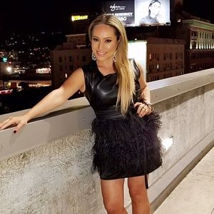 Sleeveless Black, Faux Feathered Dress! !